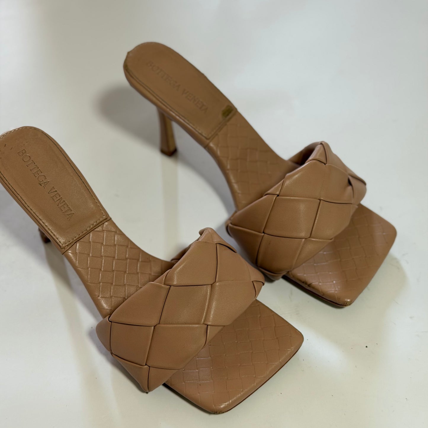 BOTTEGA Veneta