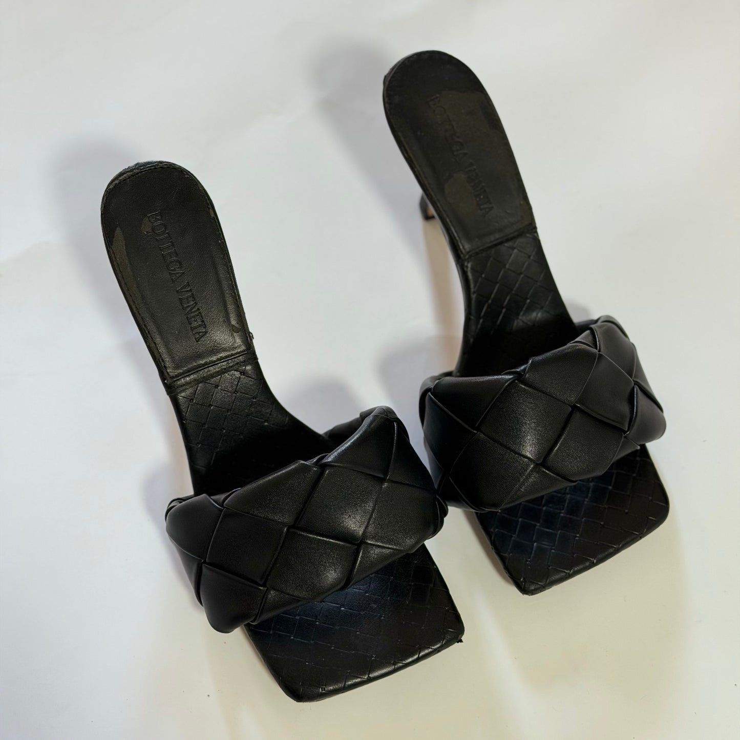 BOTTEGA Veneta