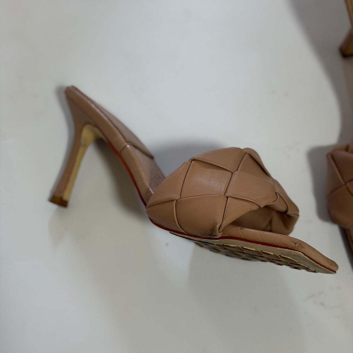 BOTTEGA Veneta