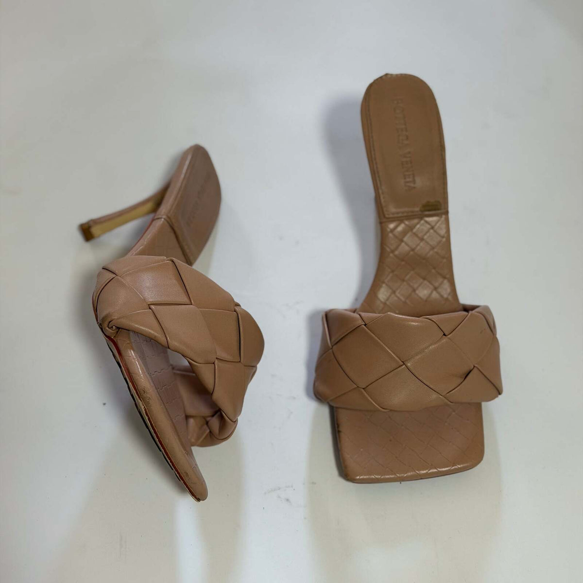 BOTTEGA Veneta