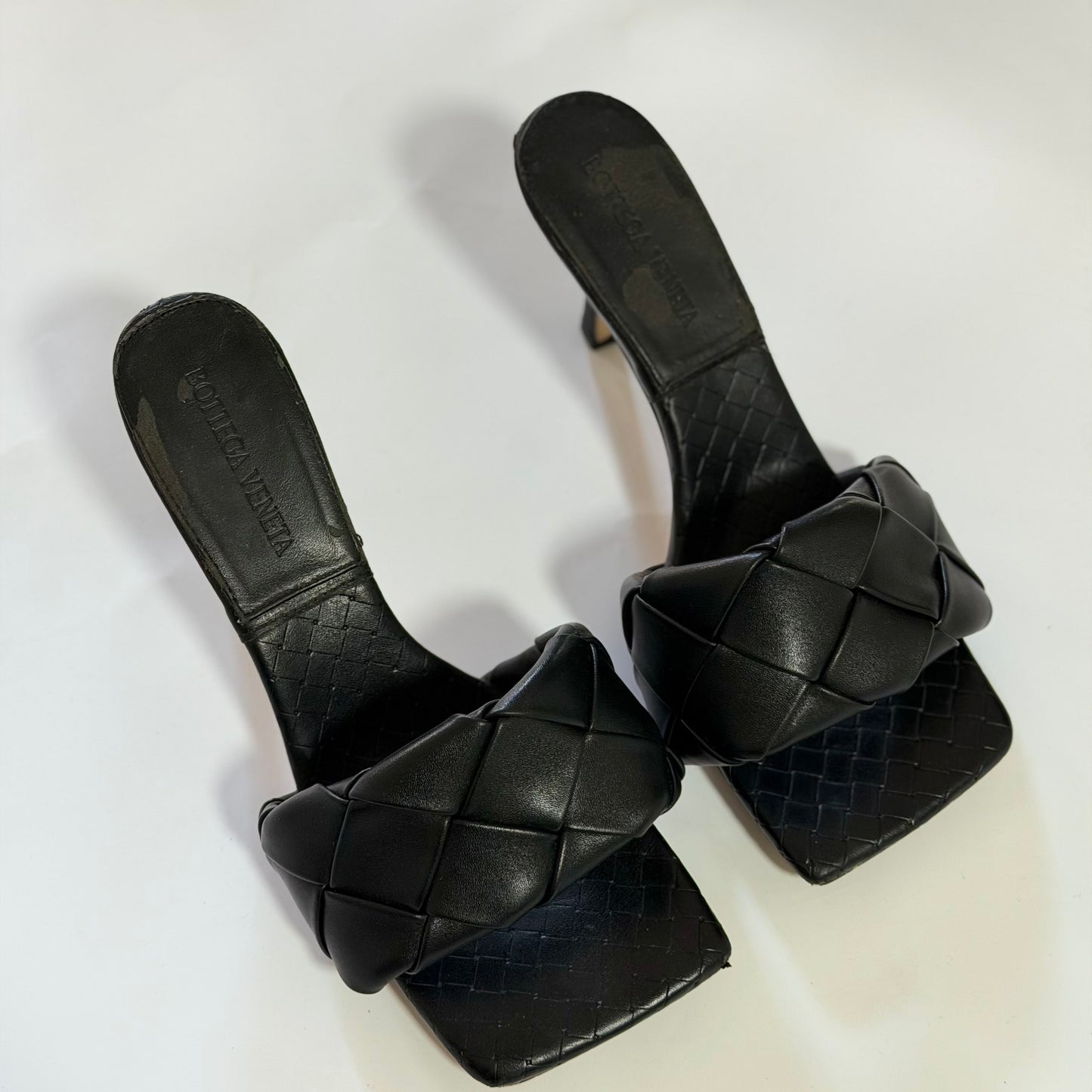 BOTTEGA Veneta