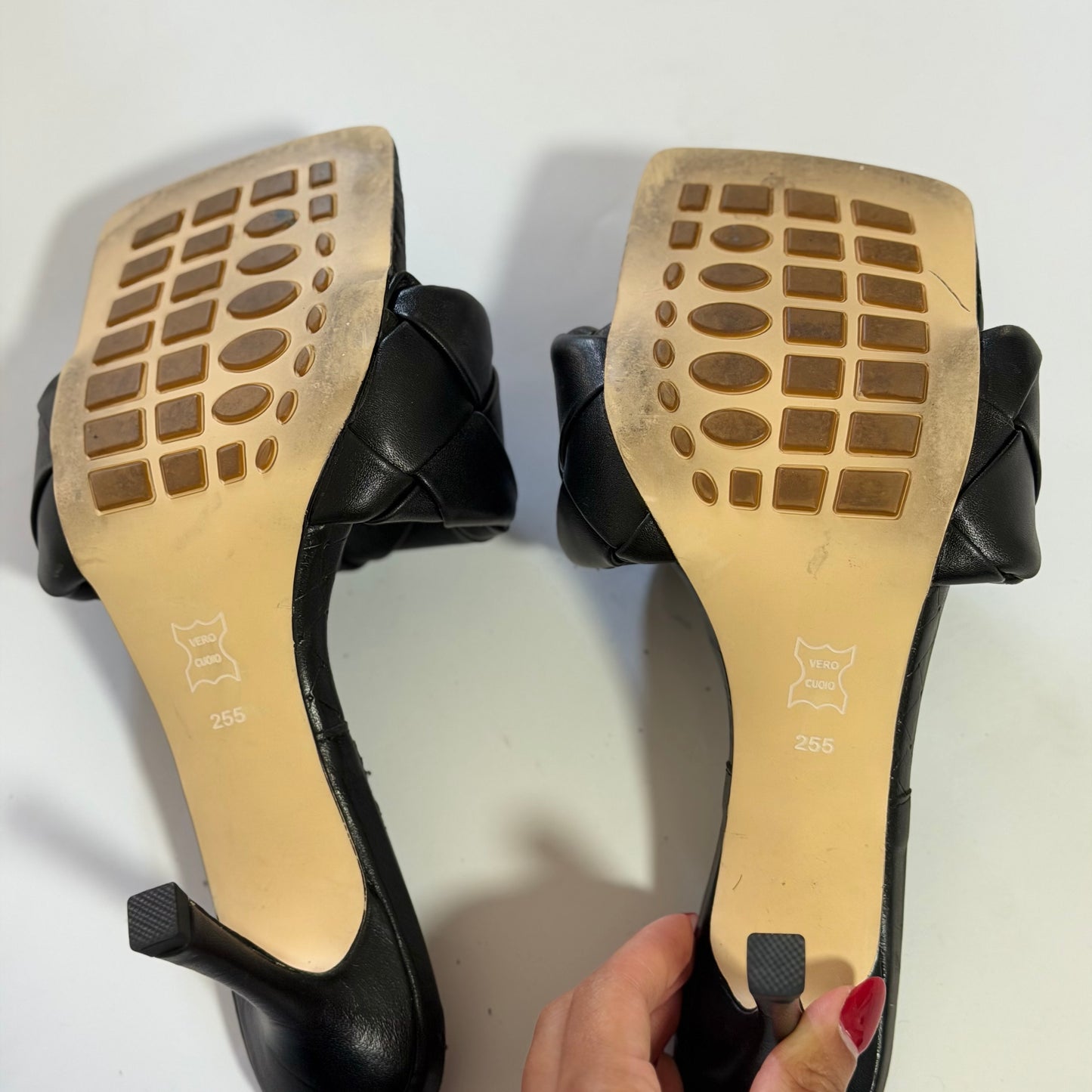 BOTTEGA Veneta