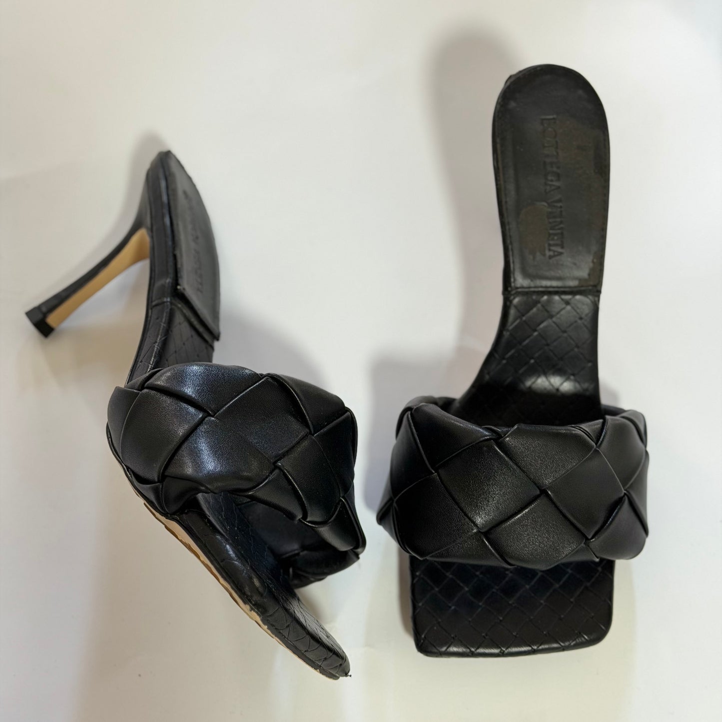 BOTTEGA Veneta